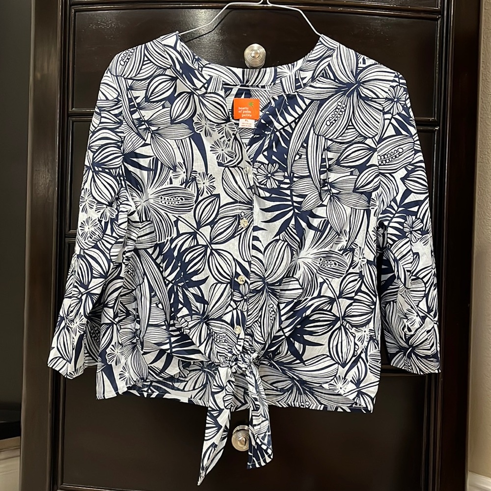 HEARTS OF PALM TIE FRONT BLOUSE NWOT